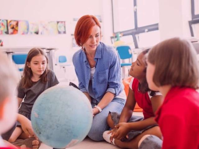 Oferta de trabajo para maestro de educación infantil