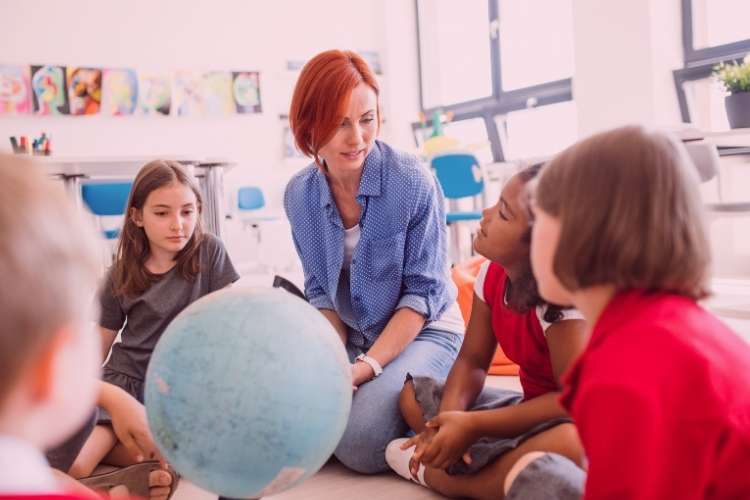 Oferta de trabajo para maestro de educación infantil