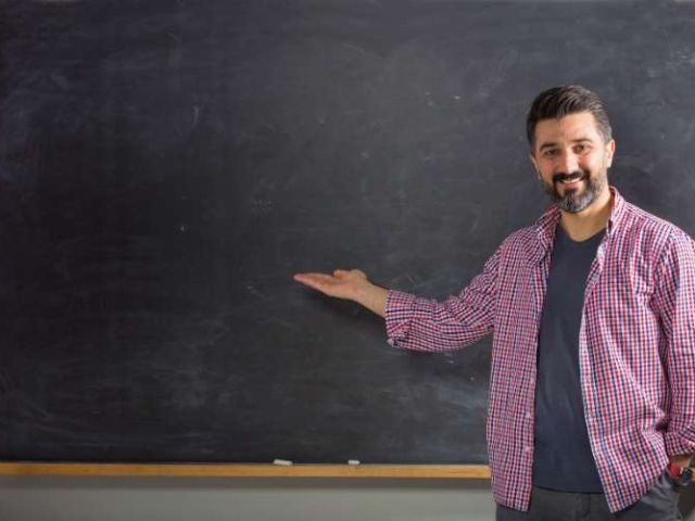 Trabajo para profesor de lengua castellana con inglés C1