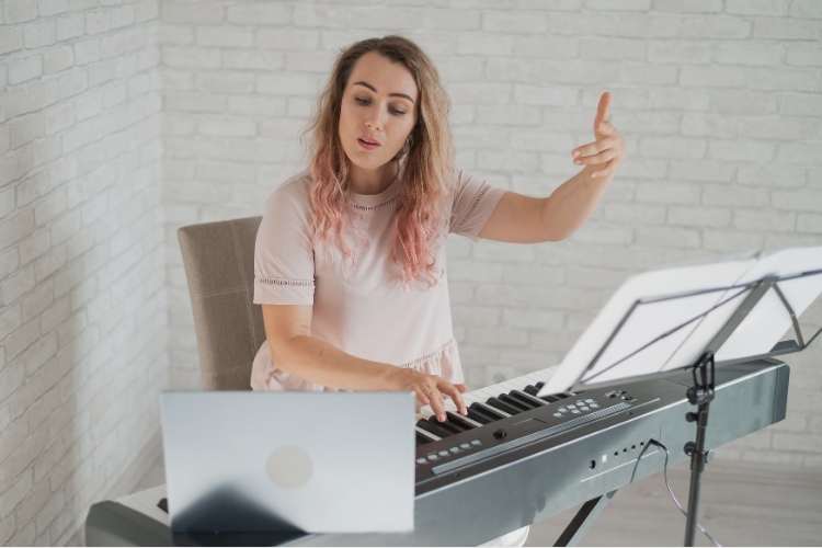 Empleo como profesor con doctorado en música Empleo como profesor con doctorado en música