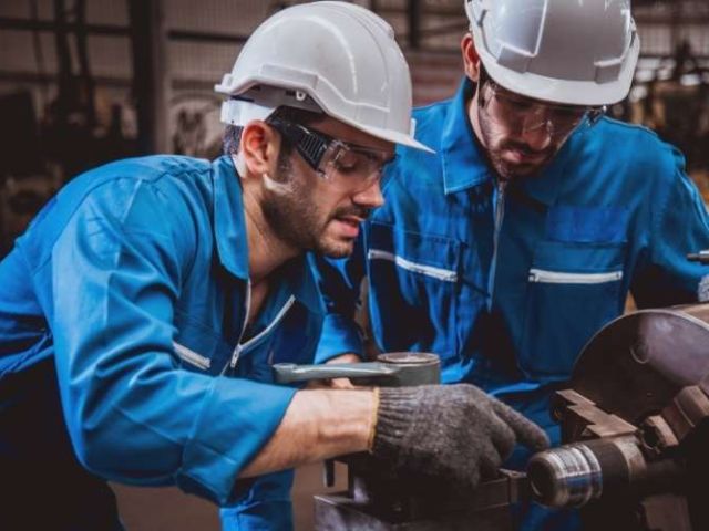 Empleo para profesor con doctorado en ingeniería industrial