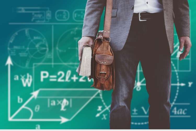 Oferta de empleo como profesor de matemáticas, biología y geología, física y química con c1 inglés Oferta de empleo como profesor de matemáticas, biología y geología, física y química con c1 inglés
