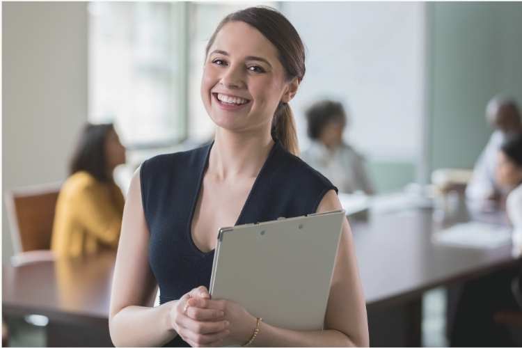Oferta de trabajo para profesor de administración y gestión