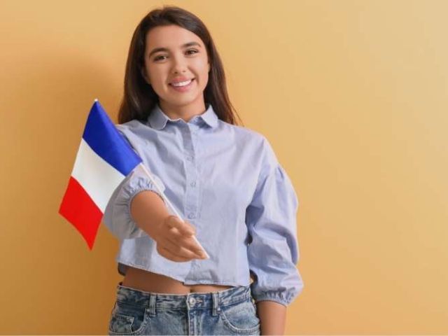 Oferta laboral para profesor nativo de francés