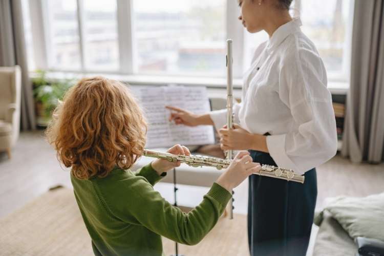 Trabaja para profesor de música