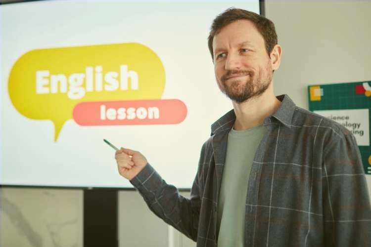Trabajo para profesor de inglés Trabajo para profesor de inglés