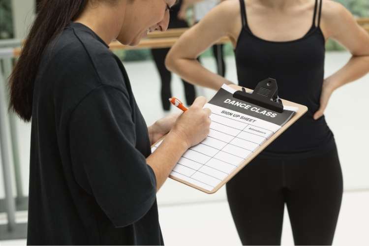 Vacante como docente de grado en ciencias de la actividad física y del deporte Vacante como docente de grado en ciencias de la actividad física y del deporte