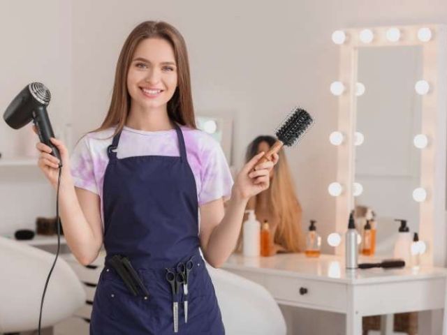 Vacante para profesora de peluquería