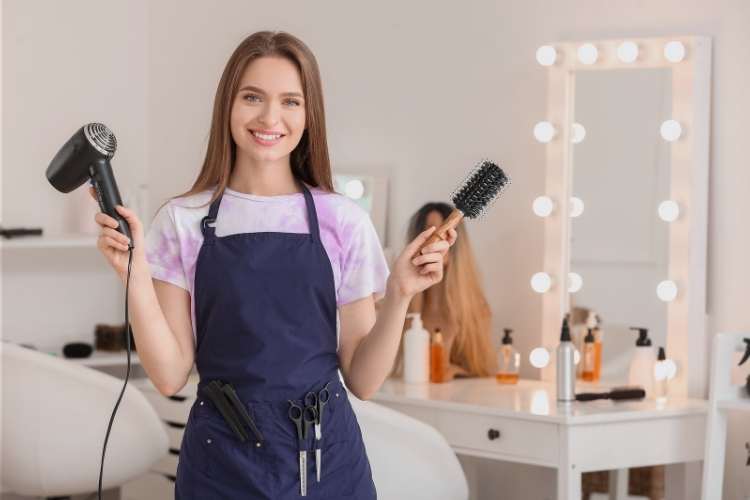 Vacante para profesora de peluquería Vacante para profesora de peluquería