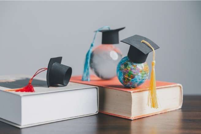 Vacante para profesor de lengua, geografía e historia Vacante para profesor de lengua, geografía e historia