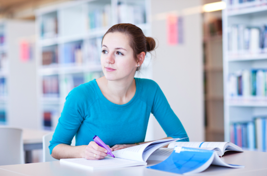 Nueva vacante docente en Barcelona. Entra y descubre cómo encontrar trabajo de profesor. Envía tu curriculum a colegios privados y concertados.