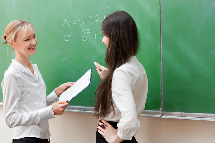 Oferta de trabajo para profesor de matemáticas